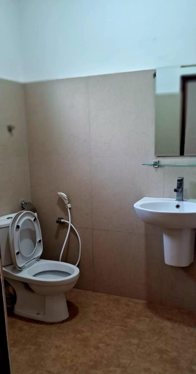 Urban Breeze Hotel Kundasale Ngoại thất bức ảnh